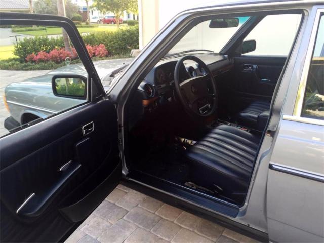 1981 Mercedes-Benz E-Class 300D Diesel - photo 3