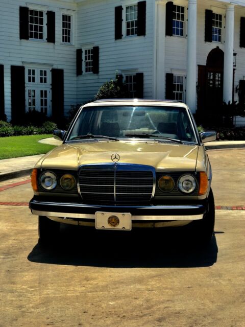 1981 Mercedes-Benz 300-Series 300D, DIESEL