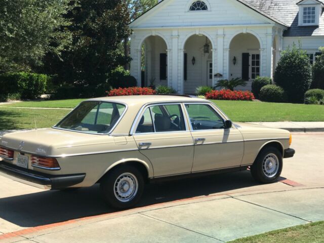 1981 Mercedes-Benz 300-Series 300D, DIESEL - photo 3