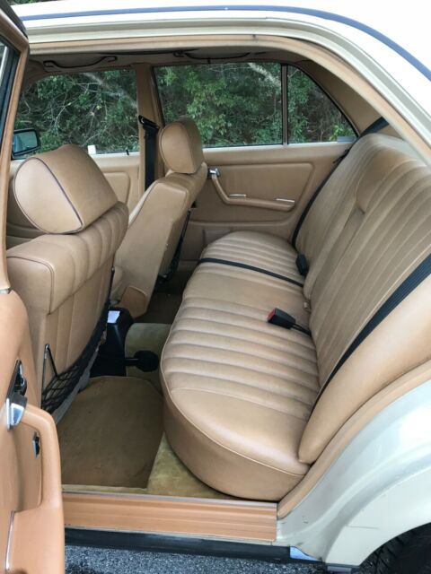 1981 Mercedes-Benz 300-Series 300D, DIESEL - photo 7