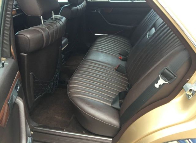 1981 Mercedes-Benz 300-Series - photo 9