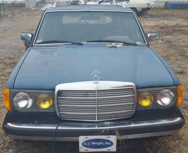 1981 Mercedes-Benz 300TD runs but selling for parts 1981 Mercedes-Benz 300-Series