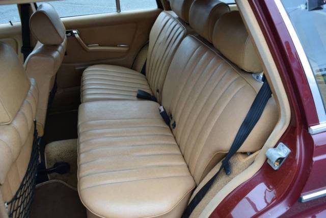 1981 Mercedes-Benz 300-Series Base Wagon 4-Door - photo 12