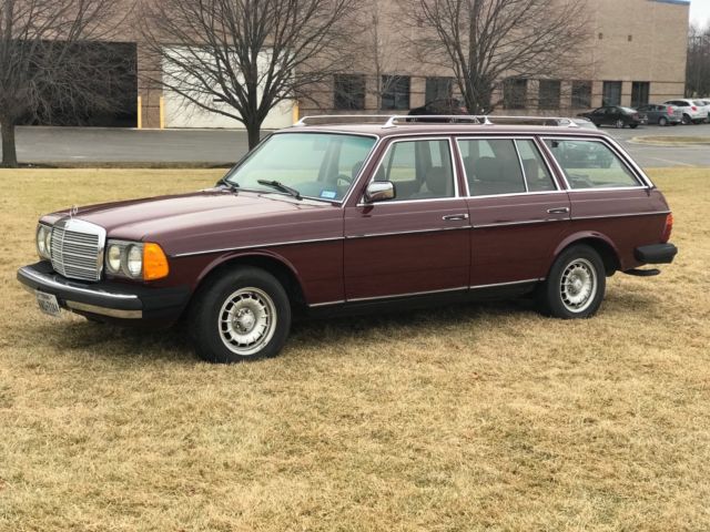 1981 Mercedes-Benz 300-Series Base Wagon 4-Door - photo 6