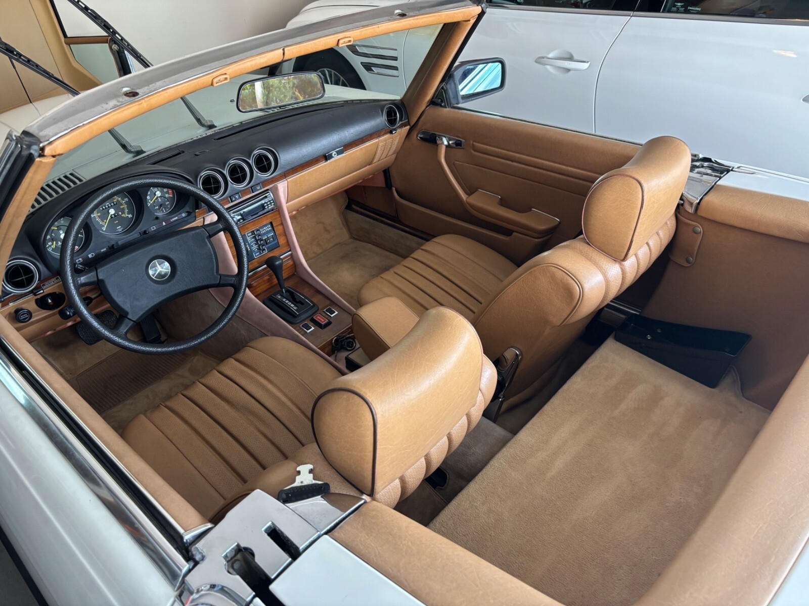 1981 Mercedes-Benz SL-Class Roadster - photo 2