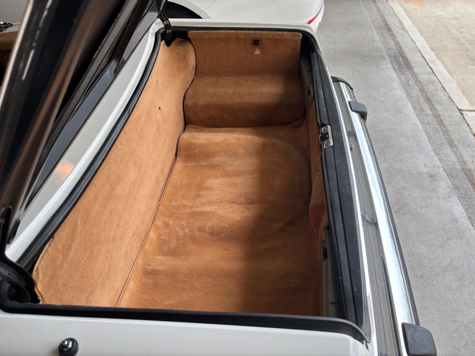 1981 Mercedes-Benz SL-Class Roadster - photo 3