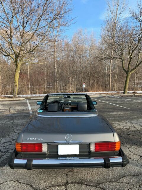 1981 Mercedes-Benz SL-Class - photo 9