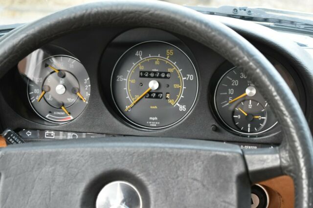 1981 Mercedes-Benz SL-Class - photo 9