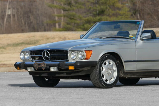 1981 Mercedes-Benz SL-Class Two Tops - photo 4
