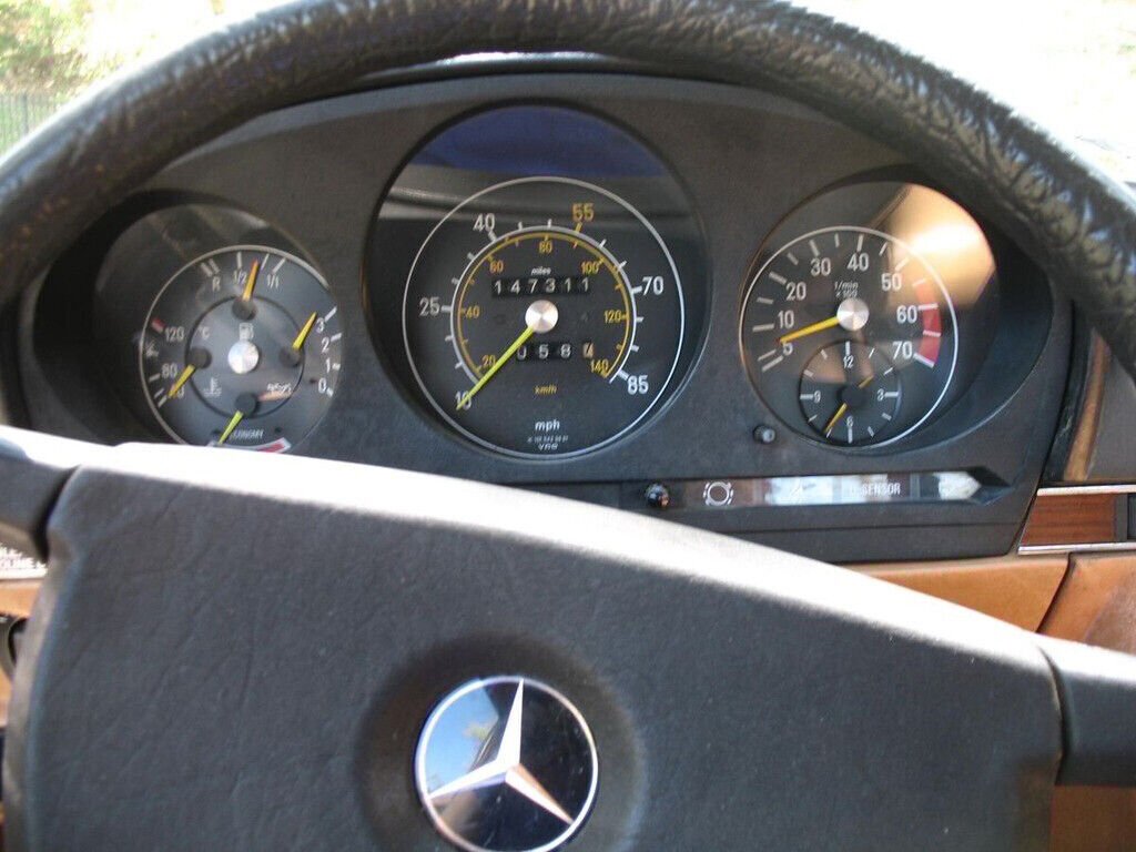 1981 Mercedes-Benz 300-Series 380 SL 2dr Convertible - photo 10