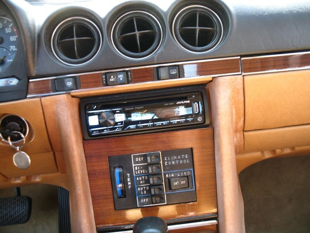 1981 Mercedes-Benz 300-Series 380 SL 2dr Convertible - photo 11