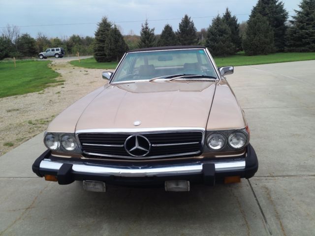 1981 Mercedes-Benz SL 1981 Mercedes-Benz 300-Series
