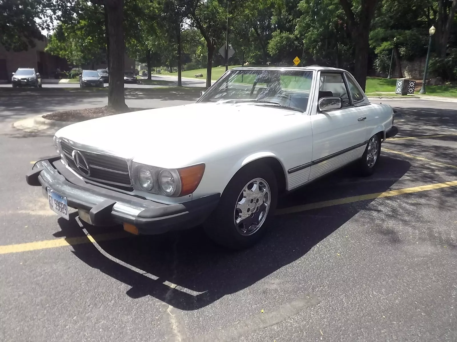 1981 Mercedes-Benz SL-Class Roadster 1981 Mercedes-Benz SL-Class Roadster