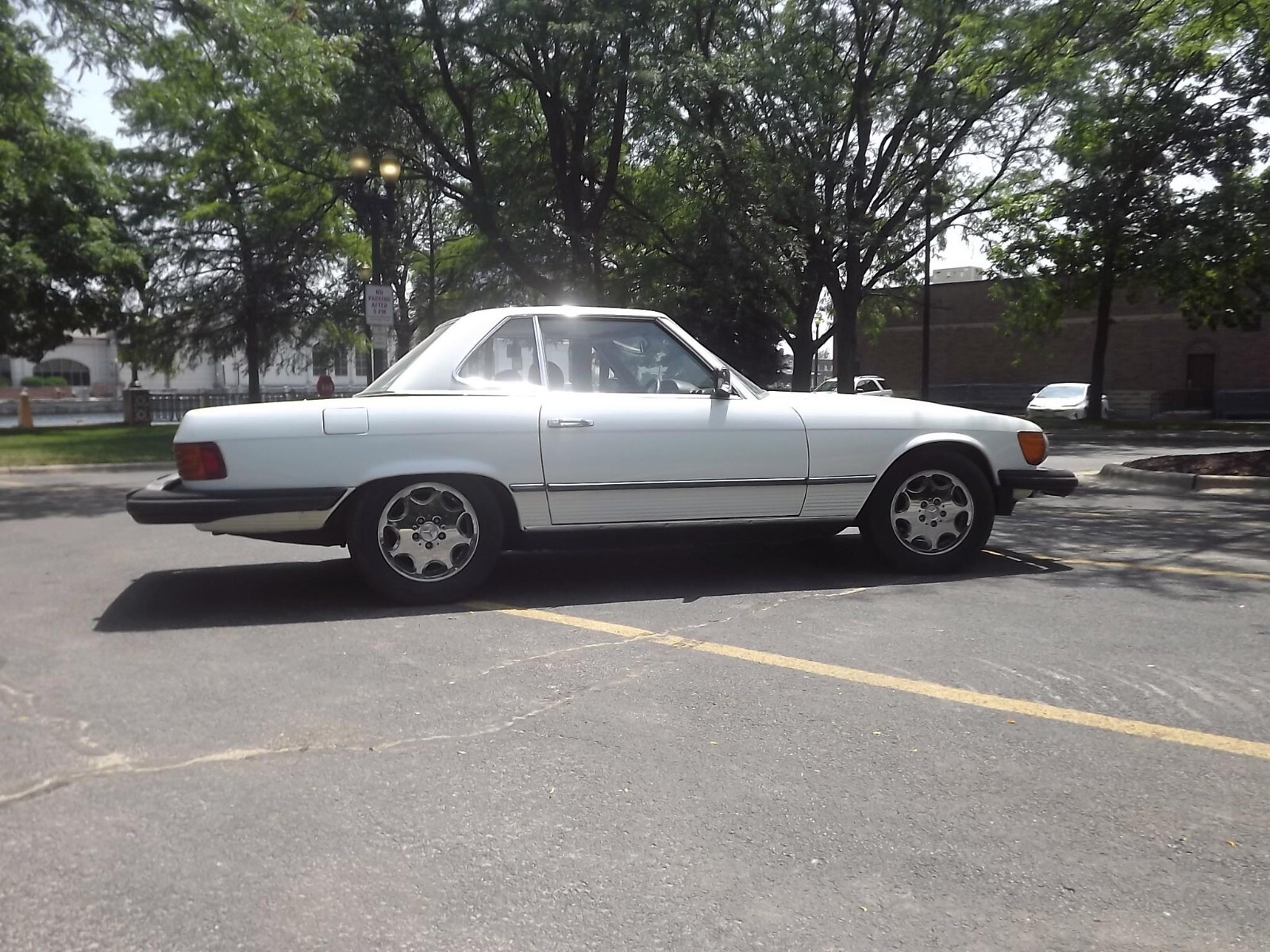 1981 Mercedes-Benz SL-Class Roadster - photo 3