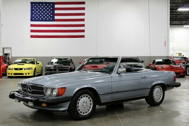 1981 Mercedes-Benz SL380 --