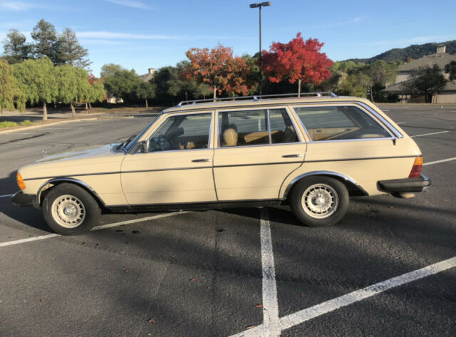 1981 Mercedes-Benz Wagon 300 TDT- Great Condition! 1981 Mercedes-Benz 300-Series