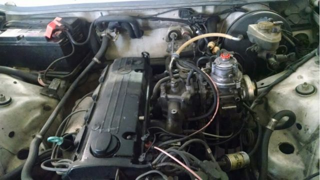 1980 Mercedes-Benz 200-Series - photo 2