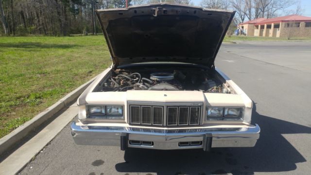 1981 Mercury Grand Marquis Base Sedan 4-Door - photo 2
