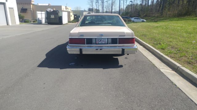 1981 Mercury Grand Marquis Base Sedan 4-Door - photo 4