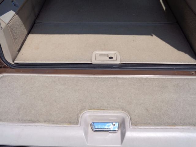 1981 Oldsmobile Custom Cruiser - photo 8