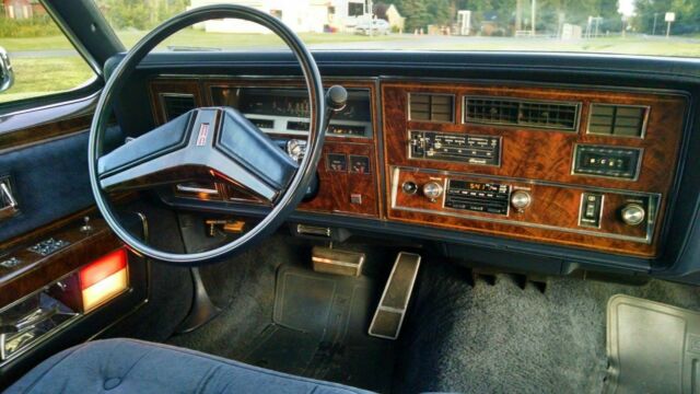 1981 Oldsmobile Ninety-Eight Regency - photo 5