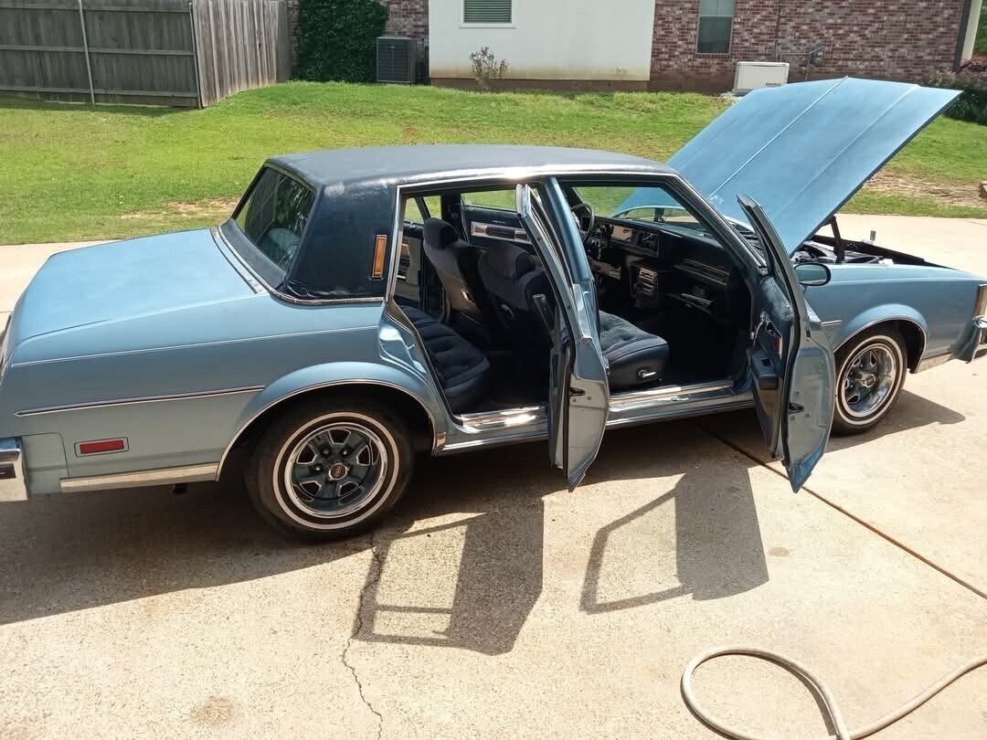 1981 Oldsmobile Cutlass blue - photo 2