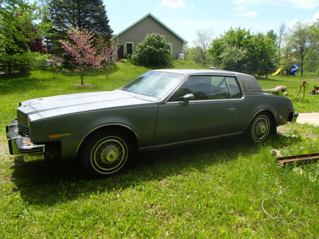 1981 Oldsmobile Toronado - photo 3