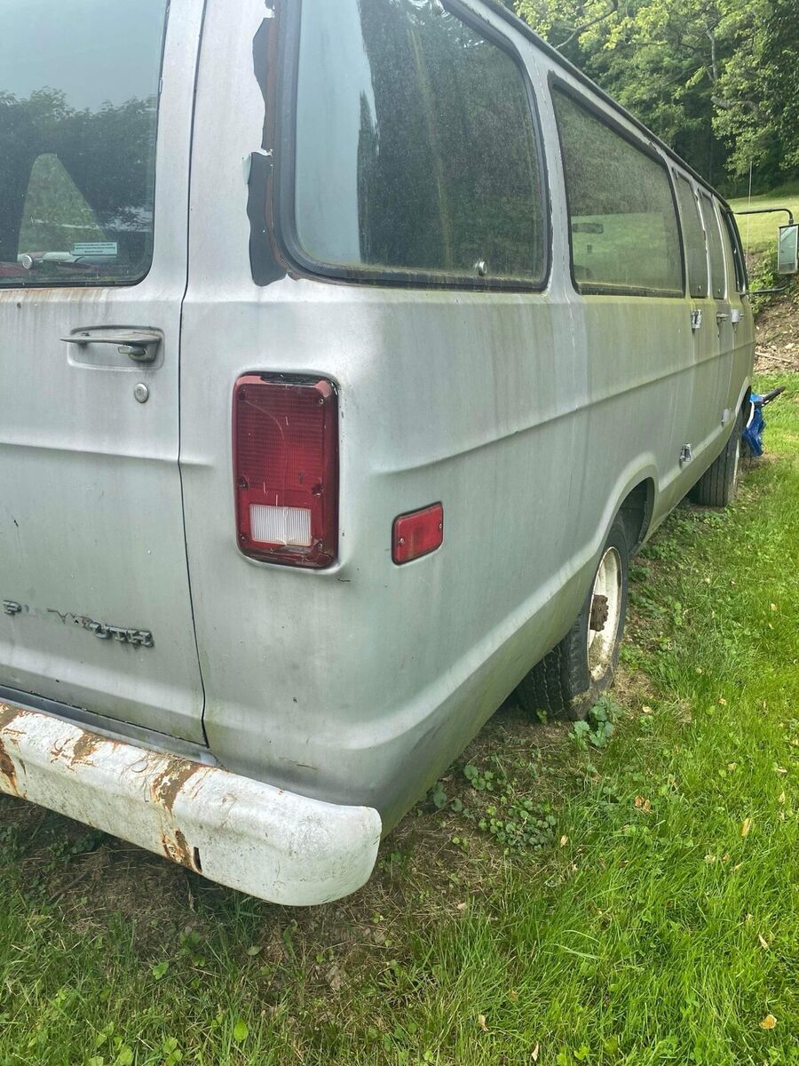 1981 Plymouth Voyager PB350 - photo 2