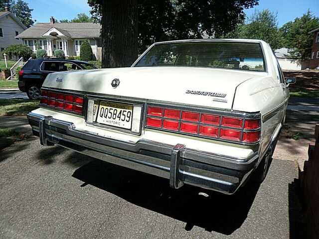 1981 Pontiac Bonneville - photo 5