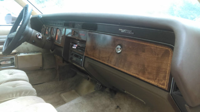 1981 Pontiac Bonneville - photo 11