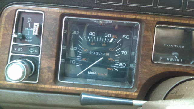 1981 Pontiac Bonneville - photo 12