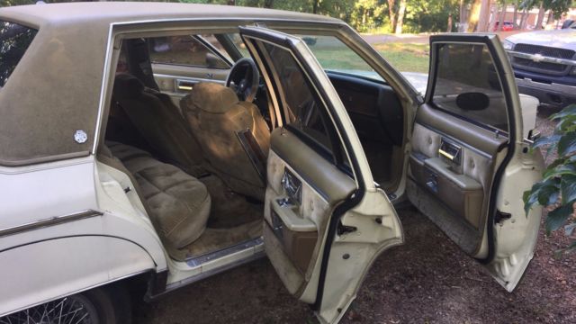 1981 Pontiac Bonneville - photo 8