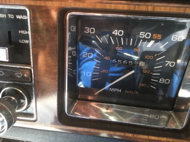 1981 Pontiac Bonneville Brougham - photo 5