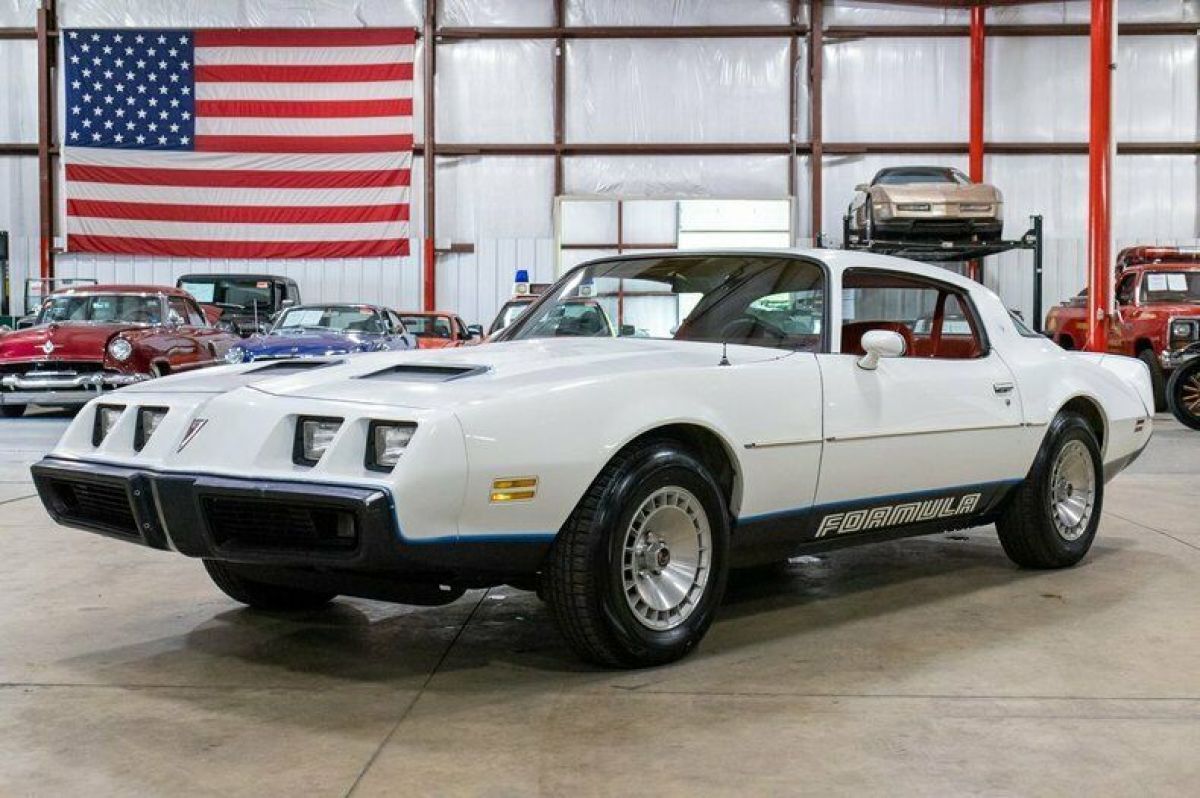 1981 Pontiac Firebird 78031 Miles White Coupe 305ci V8 4-Speed Manual 1981 Pontiac Firebird