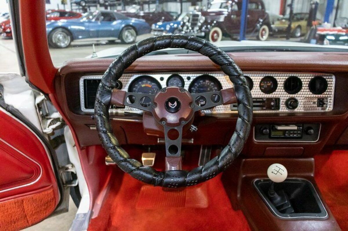 1981 Pontiac Firebird - photo 12