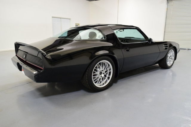 1981 Pontiac Firebird Trans Am Restomod - photo 4