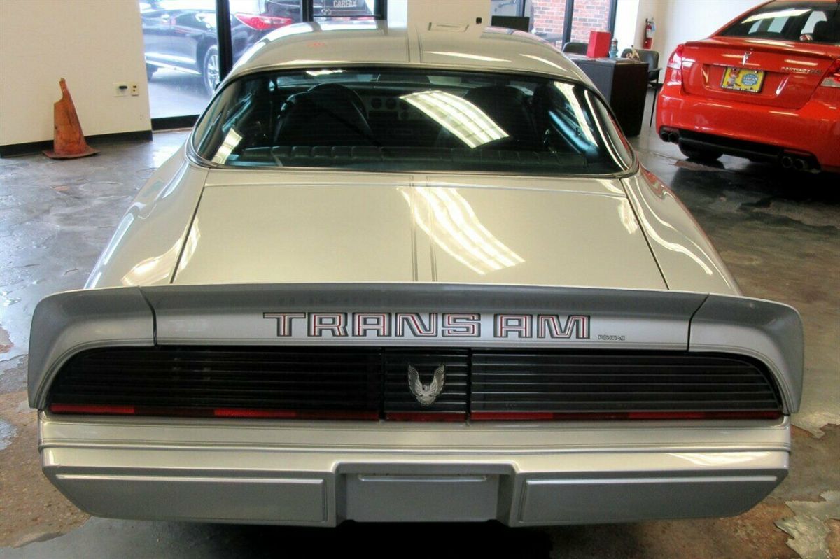 1981 Pontiac Firebird Trans Am - photo 10