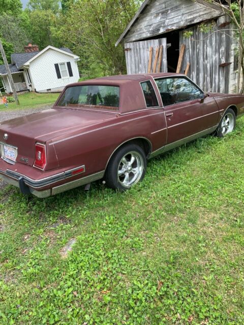 1981 Pontiac Grand Prix - photo 2