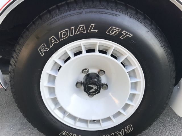 1981 Pontiac Firebird - photo 12