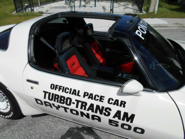 1981 Pontiac Trans Am Pace Car - photo 9