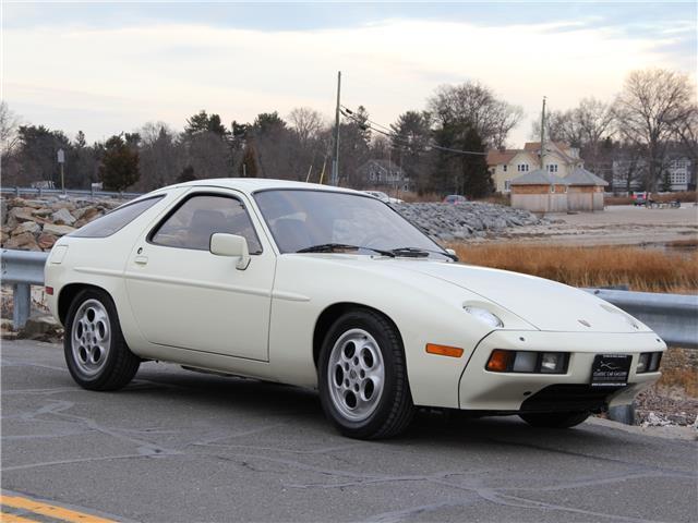 1981 Porsche 928 --