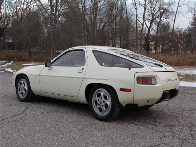 1981 Porsche 928 -- - photo 10