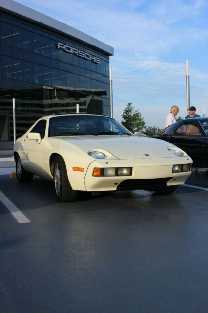 1981 Porsche 928 - photo 2