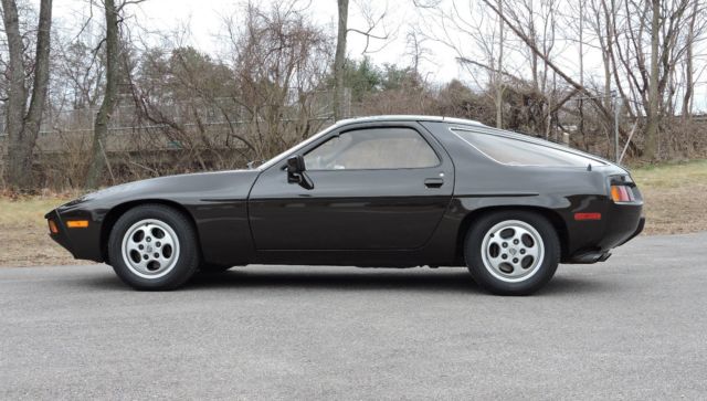 1981 Porsche 928 5-Speed Manual. 27K mi. Fully Documented. - photo 5