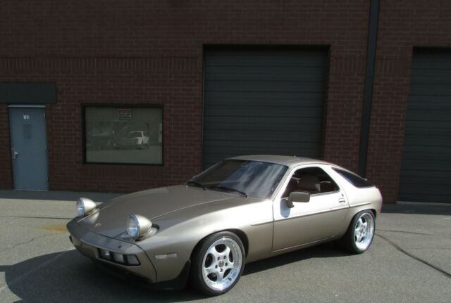 1981 Porsche 928 Custom Supercharged Platinum Metallic 5 Speed 1981 Porsche 928 Supercharged