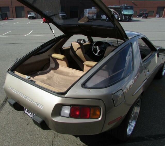 1981 Porsche 928 Supercharged - photo 12