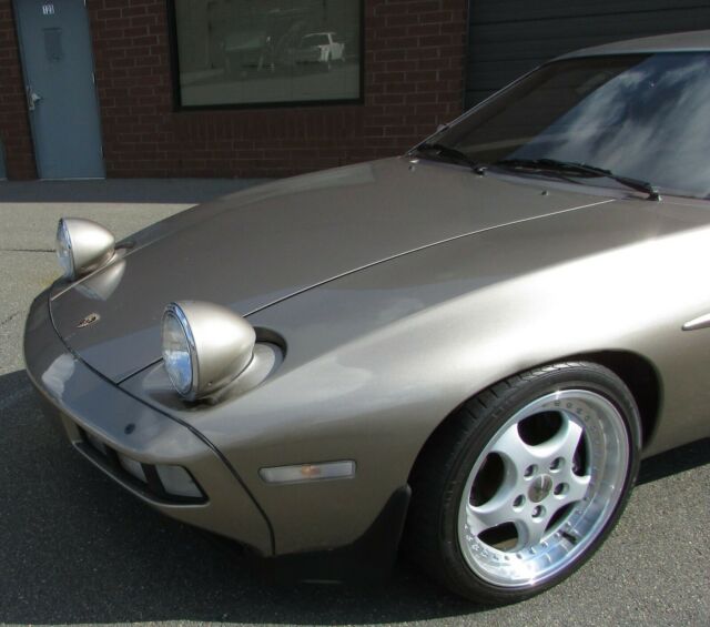 1981 Porsche 928 Supercharged - photo 8
