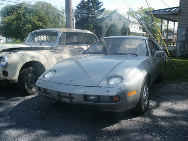 1981 Porsche 928 Sun Roof coupe
