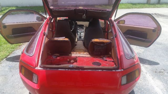 1981 Porsche 928 S - photo 2