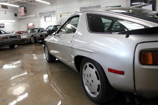 1981 Porsche 928S S - photo 12